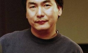 成龙透露著名导演元奎去世 曾执导《方世玉》《赌圣》等电影